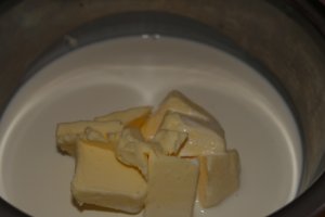 Reteta de tort cu jeleu de zmeura si de ness