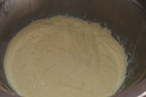 Reteta de tort cu jeleu de zmeura si de ness