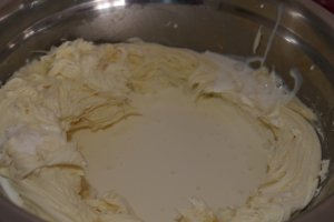 Reteta de tort cu jeleu de zmeura si de ness