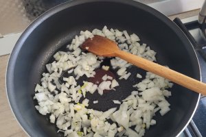 Reteta de cartofi in straturi cu carne tocata