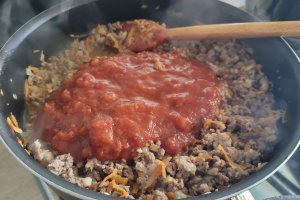 Reteta de cartofi in straturi cu carne tocata