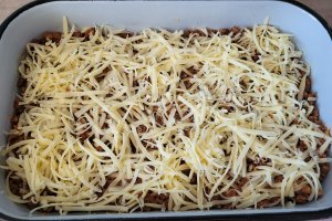 Reteta de cartofi in straturi cu carne tocata