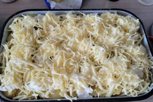 Reteta de cartofi in straturi cu carne tocata