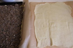 Reteta de placinta cu carne de vita, curcan si ciuperci