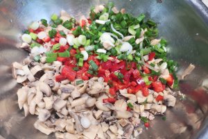 Reteta de clatite cu ciuperci si carne de pui