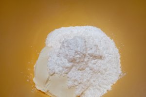Reteta de prajitura cu inimioare si crema de zmeura