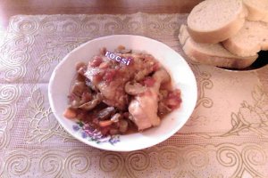 Pulpite  cu sos de vin si ciuperci