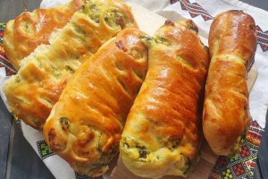 Reteta de placinte cu feta, spanac si marar