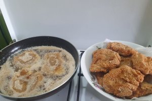 Reteta de snitel crispy, din pulpa de porc, in pesmet
