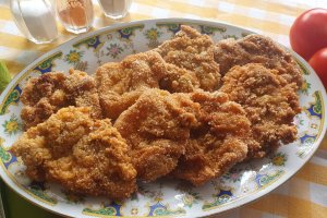 Reteta de snitel crispy, din pulpa de porc, in pesmet