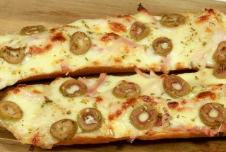 Reteta de mini pizza pe paine