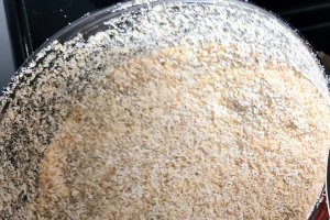 Reteta pasca cu ciocolata alba - Deliciu fara zahar si fara gluten