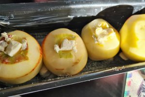 Reteta rapida si delicioasa: Chec gustos cu mere proaspete