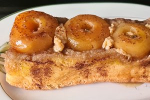 Reteta rapida si delicioasa: Chec gustos cu mere proaspete