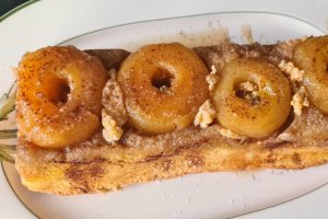 Reteta rapida si delicioasa: Chec gustos cu mere proaspete