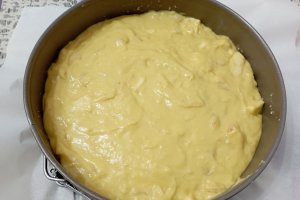 Prajitura cu banane si mere - Un desert rapid si aromat