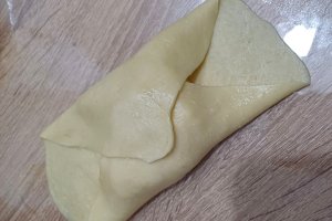 Branzoaice calde si pufoase, o reteta pe gustul pofticiosilor