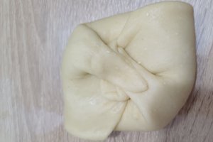 Branzoaice calde si pufoase, o reteta pe gustul pofticiosilor