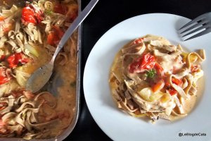 Feta la cuptor cu rosii confiate si cu paste, o reteta gustoasa si sanatoasa