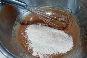 Prajitura cu mere si mascarpone, un desert cremos si aromat