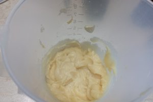 Prajitura cu mere si mascarpone, un desert cremos si aromat