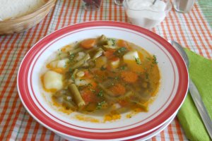 Ciorba cu fasole pastai, reteta gustoasa de post