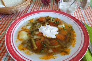 Ciorba cu fasole pastai, reteta gustoasa de post