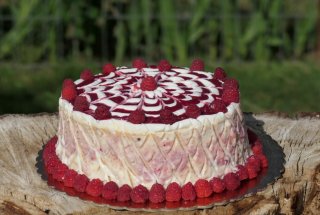 Torturi spirala cu zmeura - Desert aniversar si reteta nr. 1800