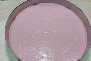 Tort cu afine și zmeura - Un desert delicios și racoritor