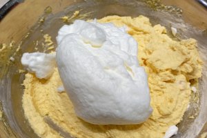 Prajitura cu branza, mure si afine - Desert fructat delicios