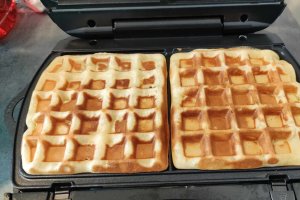 Gaufres vanilate cu iaurt - Reteta gustoasa si aromata
