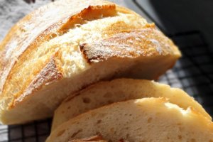 Paine de casa cu coaja crocanta - Reteta cu dospire la rece
