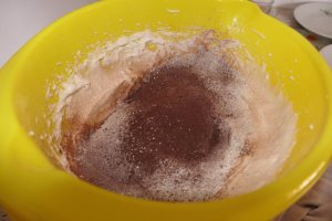Prajitura cu zmeura - Deliciu fin si aromat