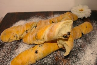 Bagheta rasucita, cu masline - Paine crocanta cu miez pufos