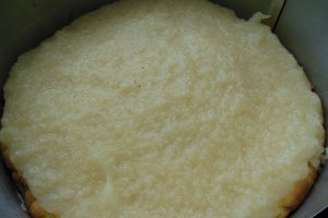 Tort cu crema de portocale, ciocolata si ananas - Deliciu aromat pentru ocazii speciale