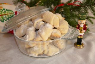Cornulete cu untura si vin alb - Fragede si delicioase