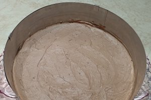 Tort cu visine, ciocolata si crema de piersici - Desertul festiv si delicios