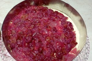 Tort cu visine, ciocolata si crema de piersici - Desertul festiv si delicios