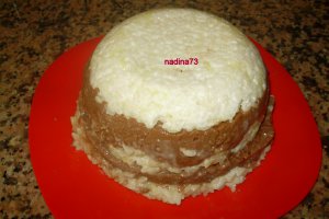 Tort de orez cu budinca caramel