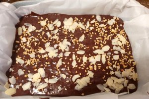 Negresa cu alune - Reteta simpla si delicioasa