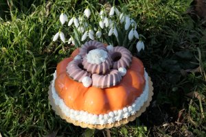 Tort Valentina cu capsuni si ciocolata - Deliciu ciocolatos si aromat