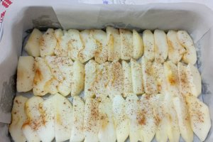 Prajitura cu mere, afine, banana si nuci - Reteta rapida si delicioasa