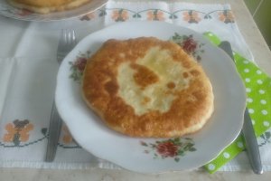 Plăcinte ardelenești cu cartofi și brânză de burduf, grozav de gustoase