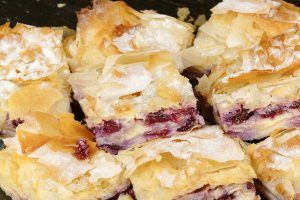Plăcintă cu iaurt și afine - Desert rapid și delicios