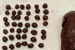 Coji de nuci dulci, perfecte pentru fursecuri umplute