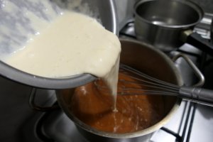 Desert cu caise si banane - Deliciu fin si aromat