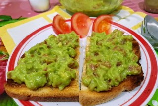 Guacamole - Pate de avocado, delicios si foarte racoritor