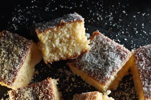 Prăjitură Raffaello - Desert însiropat și delicios
