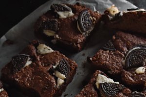 Brownie cu oreo - Desertul decadent care te cucerește