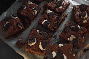 Brownie cu oreo - Desertul decadent care te cucerește